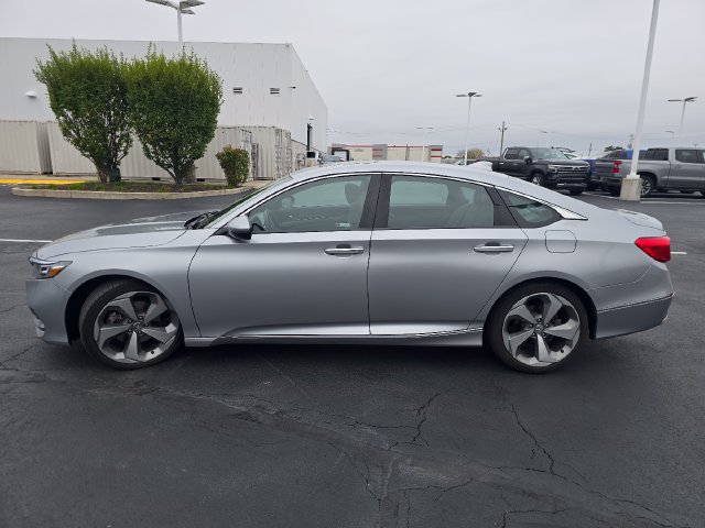Used 2018 Honda Accord Touring image 12
