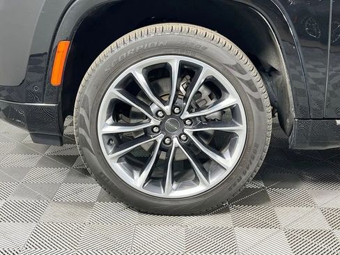 Used 2024 Jeep Wagoneer Series III w/ Premium Group I image 34