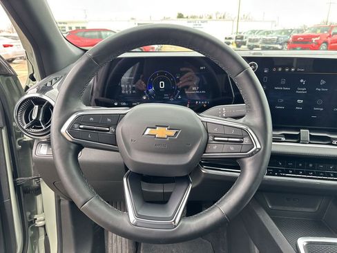 Certified 2025 Chevrolet Equinox LT w/ Convenience Package II image 9