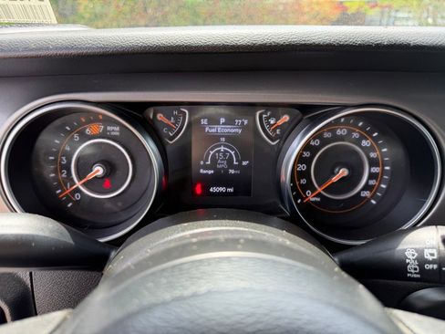 Used 2023 Jeep Wrangler Sport AWD/4WD image 20