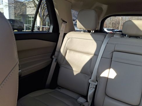 Certified 2024 Ford Explorer XLT w/ Equipment Group 202A image 18