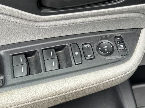 Used 2023 Honda Odyssey EX-L image 13