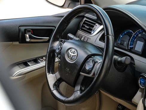 Used 2013 Toyota Camry XLE FWD image 16