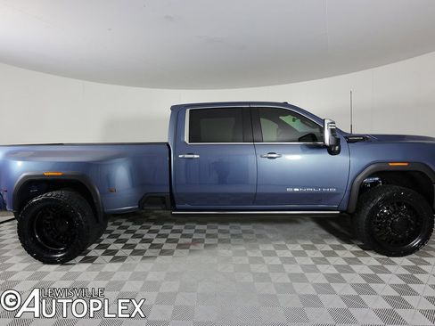 Used 2025 GMC Sierra 3500 Denali Ultimate image 4