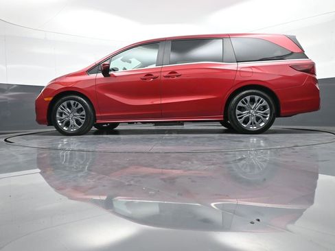 Certified 2025 Honda Odyssey Touring image 36