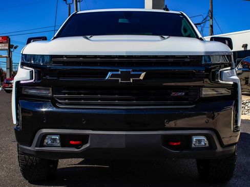 Used 2022 Chevrolet Silverado 1500 LT Trail Boss w/ Safety Package AWD/4WD image 2