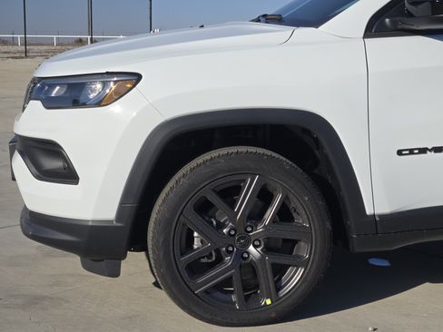 New 2026 Jeep Compass Latitude AWD/4WD image 5