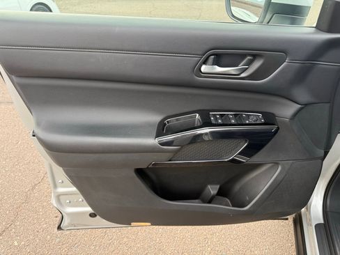 Certified 2022 Nissan Pathfinder SV w/ SV Black Package image 15