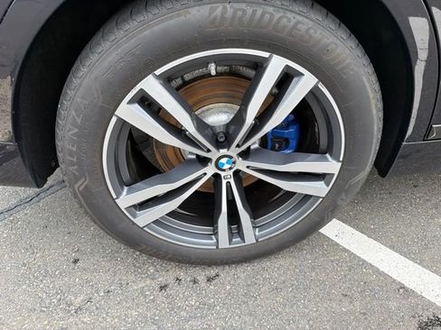 Used 2020 BMW X7 xDrive40i w/ M Sport Package AWD/4WD image 39