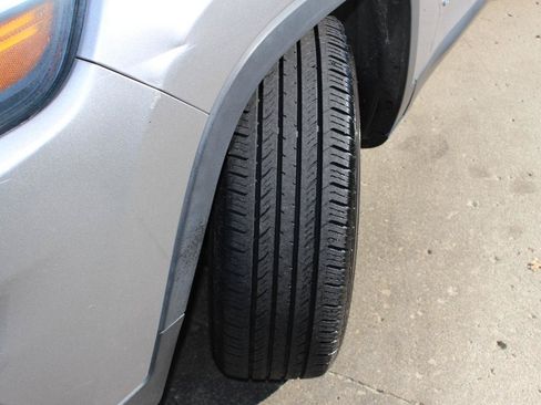 Used 2020 Jeep Cherokee Latitude FWD image 44