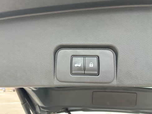 Used 2023 Nissan Rogue Platinum w/ Platinum Premium Package image 6