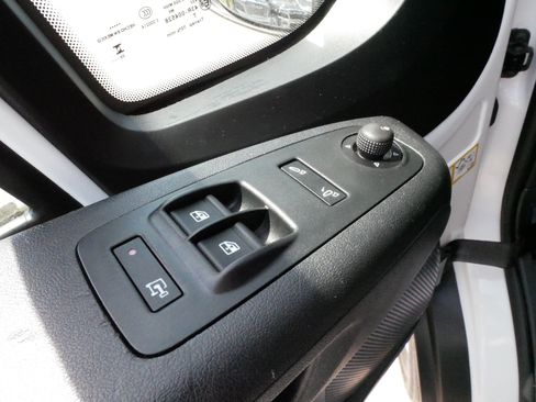 Used 2026 RAM ProMaster 2500 w/ Convenience Group FWD image 19