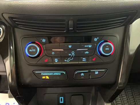 Used 2017 Ford Escape Titanium FWD image 10
