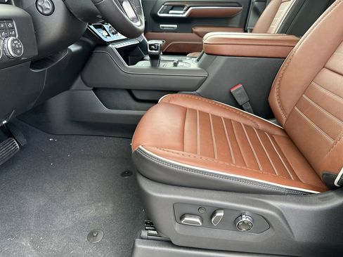 New 2026 GMC Sierra 1500 Denali Ultimate AWD/4WD image 14