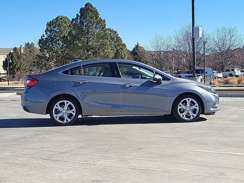 Used 2018 Chevrolet Cruze Premier image 9