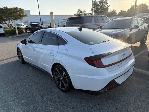 Used 2021 Hyundai Sonata SEL Plus w/ Preferred Accessory Package FWD image 7