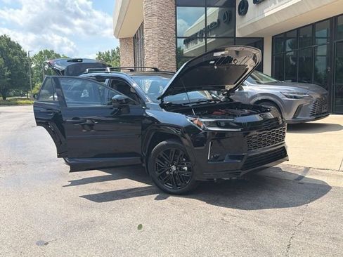 Used 2026 Toyota RAV4 XSE AWD/4WD image 9