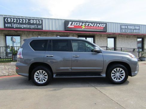 Used 2017 Lexus GX 460 Premium w/ Premium Package AWD/4WD image 5