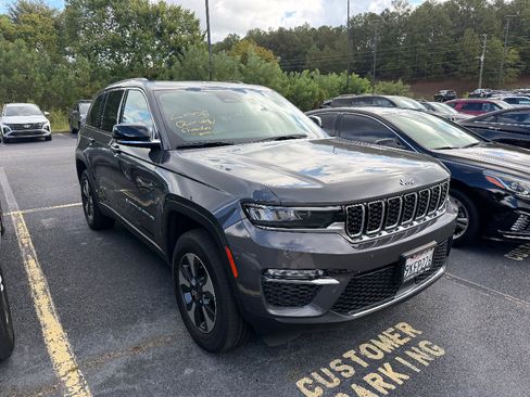 Used 2024 Jeep Grand Cherokee Limited 4xe AWD/4WD image 2