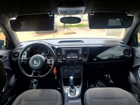 Used 2019 Volkswagen Beetle 2.0T S FWD image 28