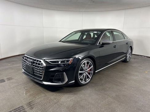 Used 2023 Audi S8 w/ S8 Comfort Plus Package AWD/4WD image 3