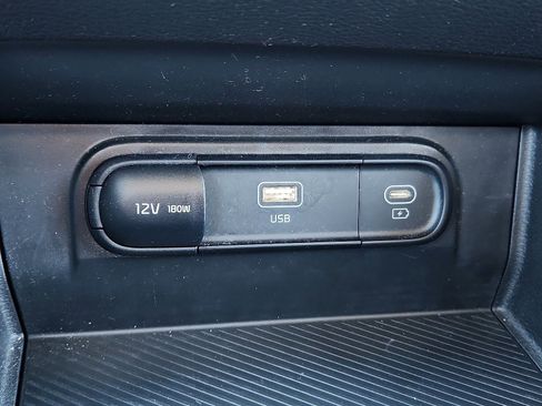Used 2024 Kia Sportage LX image 18