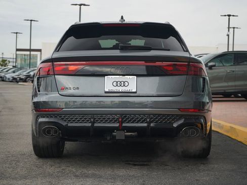 New 2026 Audi RS Q8 performance image 4
