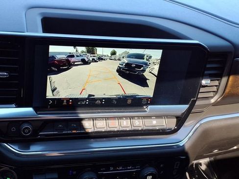 Used 2025 Chevrolet Silverado 1500 High Country w/ Technology Package AWD/4WD image 19