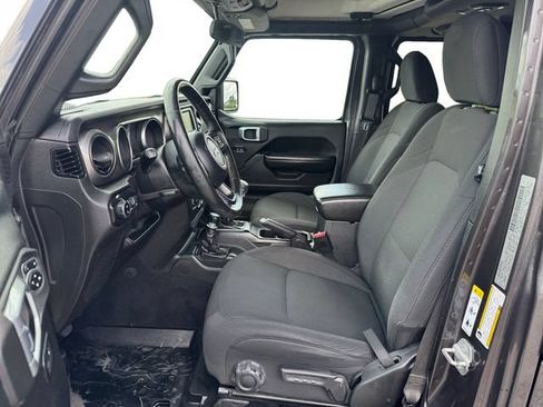 Used 2020 Jeep Gladiator Sport w/ Quick Order Package 23S AWD/4WD image 10