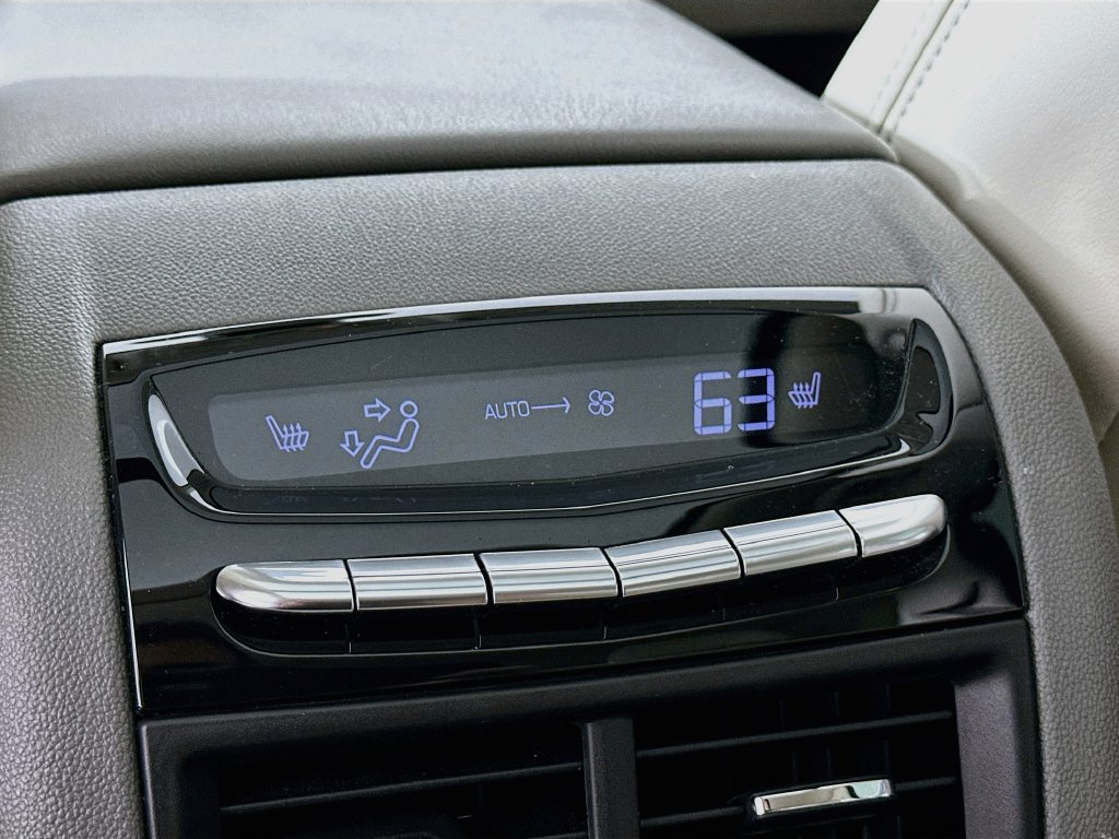 Used 2021 Cadillac XT5 Premium Luxury AWD/4WD image 33