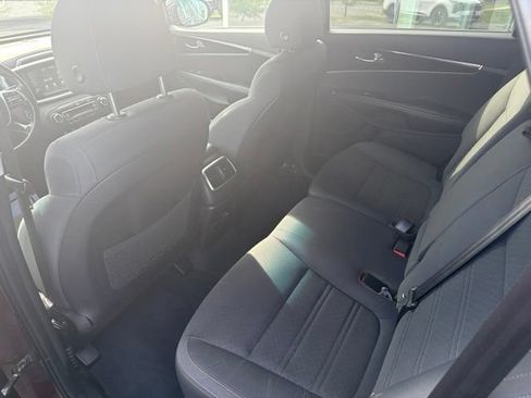 Used 2020 Kia Sorento S AWD/4WD image 16