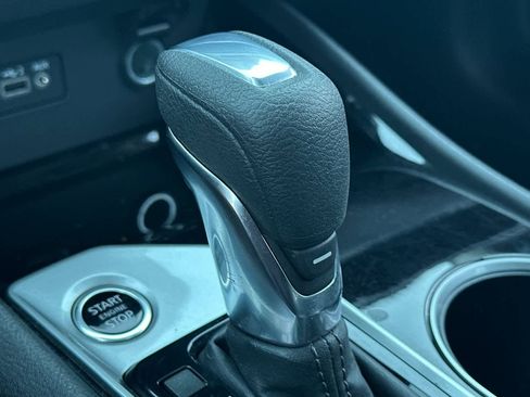 Used 2024 Nissan Altima 2.5 SV image 24