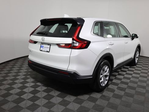 Used 2023 Honda CR-V LX image 5