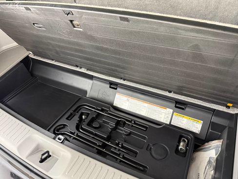 Used 2019 Toyota Highlander XLE AWD/4WD image 80