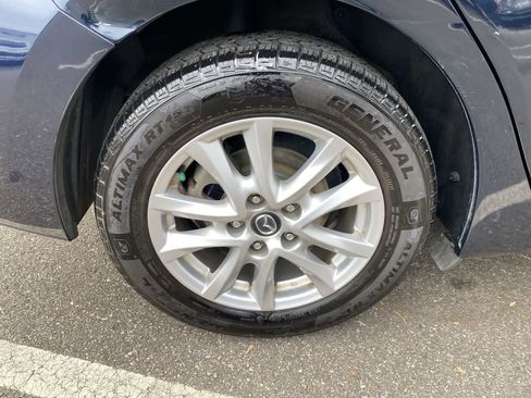 Used 2016 MAZDA MAZDA3 i Sport w/ Preferred Equipment Package image 19