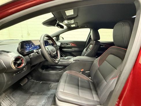 Used 2025 Chevrolet Equinox EV RS image 29