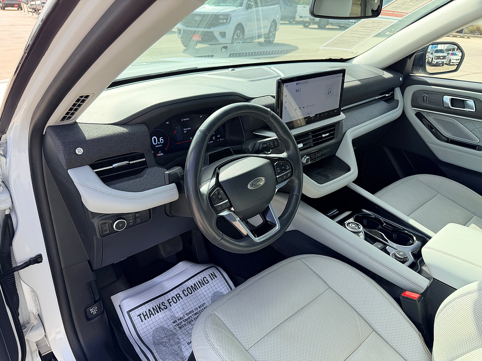 Used 2025 Ford Explorer Platinum w/ Ultimate Package AWD/4WD image 28