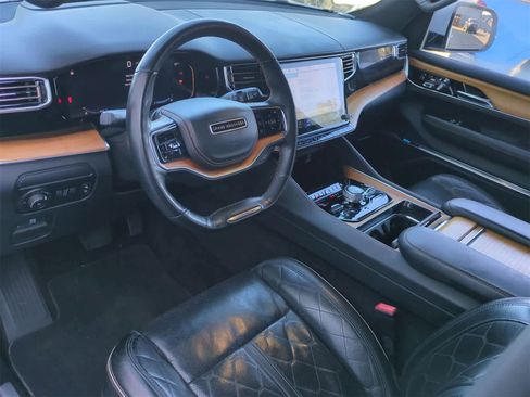 Used 2022 Jeep Grand Wagoneer Series III image 10
