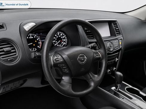Used 2019 Nissan Pathfinder S FWD image 8