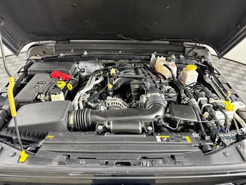 Used 2024 Jeep Gladiator Sport AWD/4WD image 43