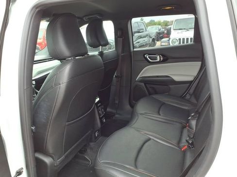 Used 2023 Jeep Compass Limited AWD/4WD image 8