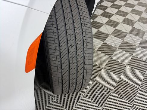 Used 2023 GMC Yukon Denali image 13