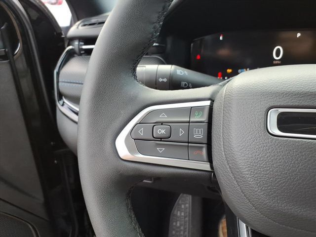 Used 2025 Jeep Compass Limited w/ High Altitude Package AWD/4WD image 17