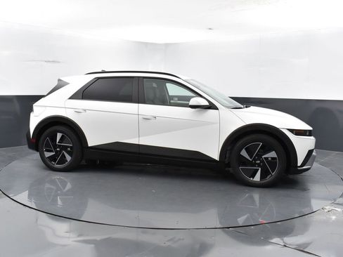 New 2025 Hyundai Ioniq 5 SEL image 5