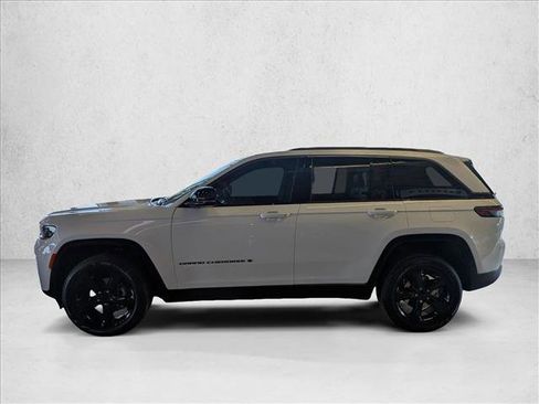New 2026 Jeep Grand Cherokee Limited w/ Limited Altitude Package image 9