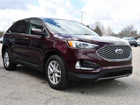 Used 2024 Ford Edge SEL w/ Convenience Package AWD/4WD image 9