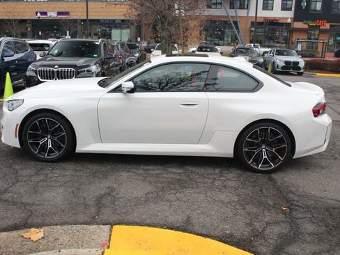 Used 2025 BMW M2 w/ Lighting Package image 5