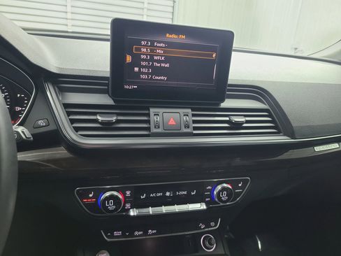 Used 2019 Audi Q5 2.0T Premium image 24