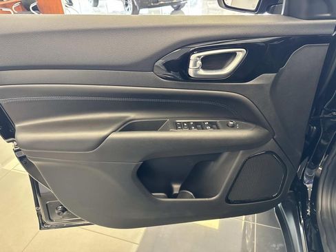 New 2026 Jeep Compass Latitude image 35