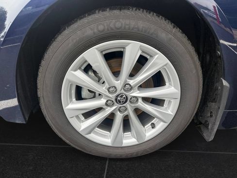 Used 2025 Toyota Corolla LE w/ LE Premium Package FWD image 9
